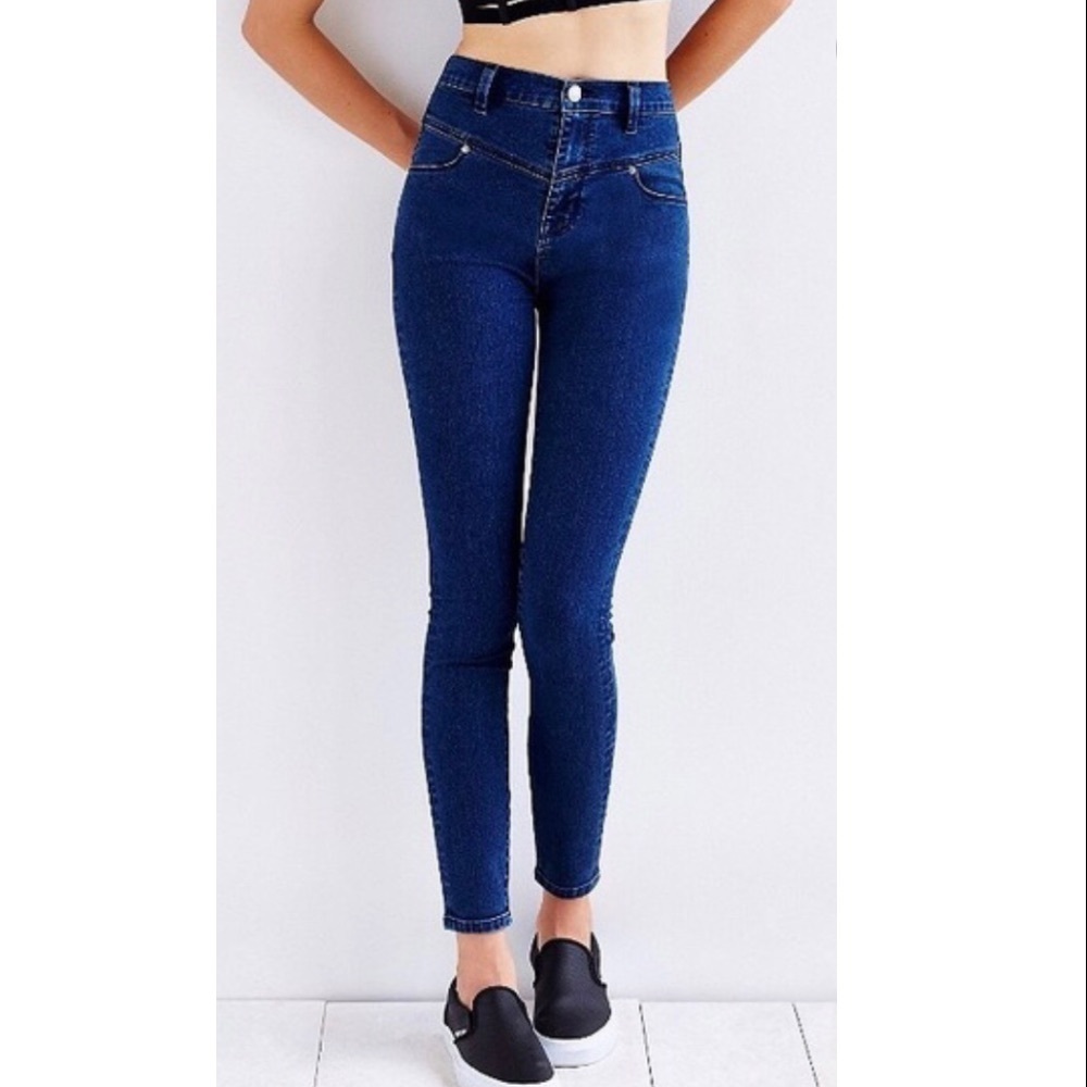Urban Outfitters BDG Dark blue jeans. (Last picture shows the colour the best)﻿